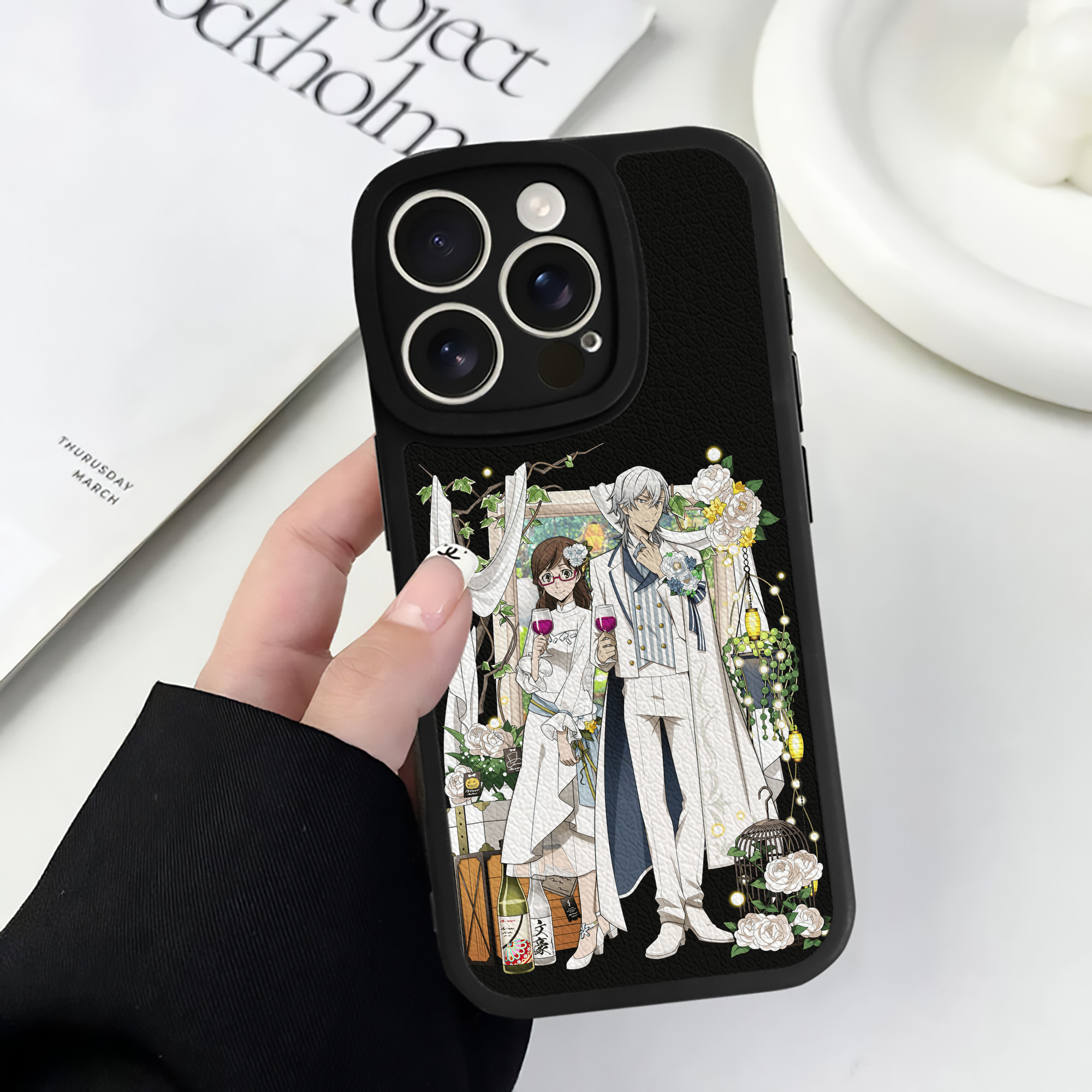 （画像用） 文豪ストレイドッグス Bungo Stray Dogs 【iPhone 16シリーズ対応】シリコンスマホケース（レザー調） 材質：シリコン